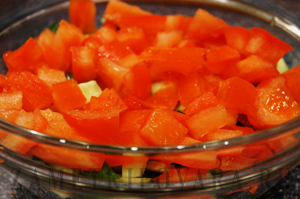 Овощной салат с красной икрой