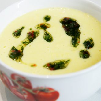 Кукурузный суп-пюре с острой заправкой