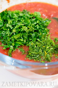 Томатный соус с зеленью и чесноком
