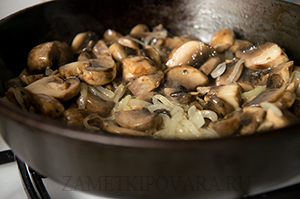 Ржаная галета с грибами и капустой романеско